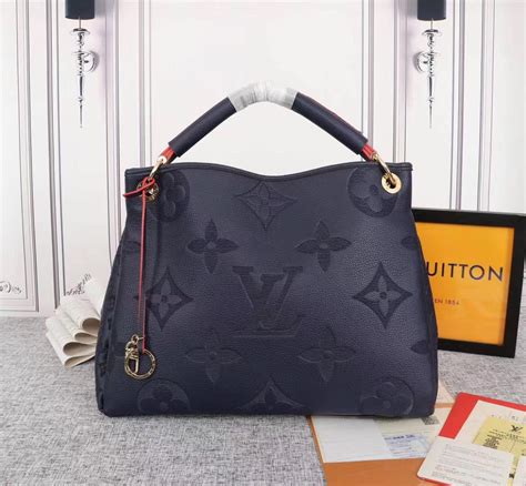 lv最新款包包图片|taiwan lv bag.